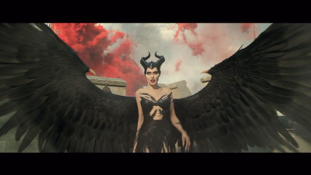 Elle Fanning, Angelina Jolie In 'Maleficent: Mistress of Evil' New Trailer