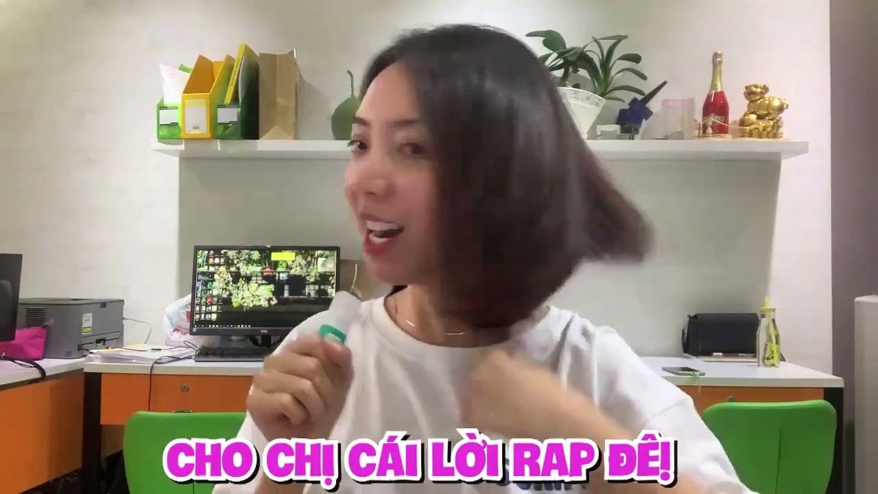 "Hoa hậu làng hài" -Thu Trang cover "Hãy trao cho anh" rõ lời , "cân" luôn đoạn rap của Snoop Dogg