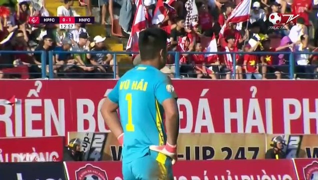 Văn Quyết tiếp đà thăng hoa, lắc đầu kỹ thuật tung lưới Hải Phòng mở tỷ số cho Hà Nội | HANOI FC