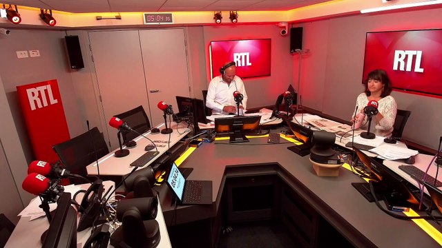 Les infos de 5h - Sécurité routière : téléphoner au volant pourrait bientôt vous coûter votre permis