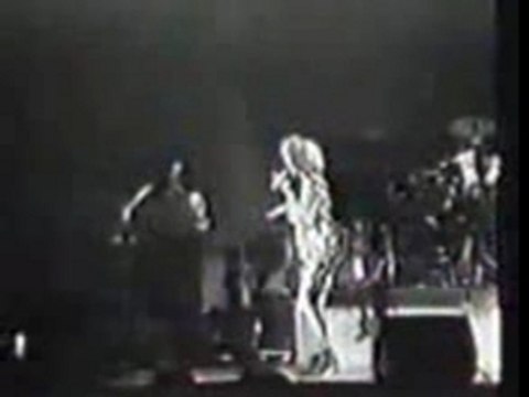 Whitney Houston chante Michael Jackson Wanna Be Starting