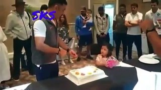 Ms Dhoni birthday party celebration cake cutting with daughter and wife team leader in Indian cricket