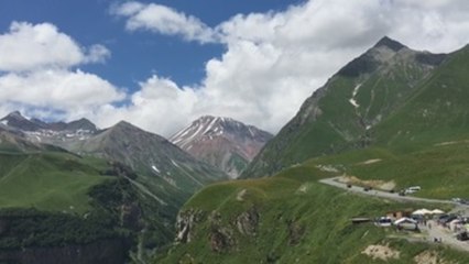 El Arco de la Amistad georgiano-rusa sigue en pie pese a las tempestades