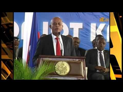 Président Martelly inaugure le local du Lycée Toussaint Louverture.#