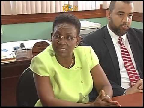 La première dame de la république, Ginette M.PRIVERT visite le chantier de la Faculté de Médecine.