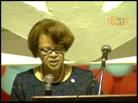 Hommage aux femmes policières