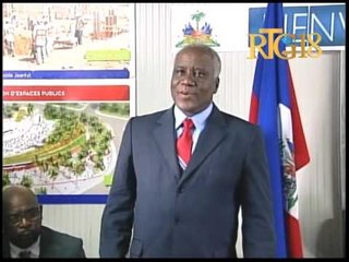 Un nouveau cartel installé à la mairie de Port-au-Prince, le mardi 28 juin 2016.