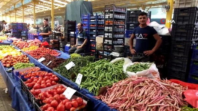 Pazarda kurulan serinletme sisteminden hem pazarcılar hemde vatandaşlar memnun