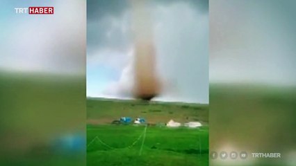 Yaylada çıkan hortum göçerleri korkuttu