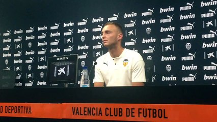 Jasper Cillessen se presenta en el Valencia CF