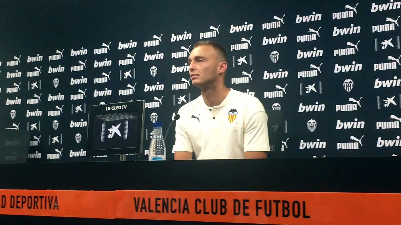 Jasper Cillessen se presenta en el Valencia CF