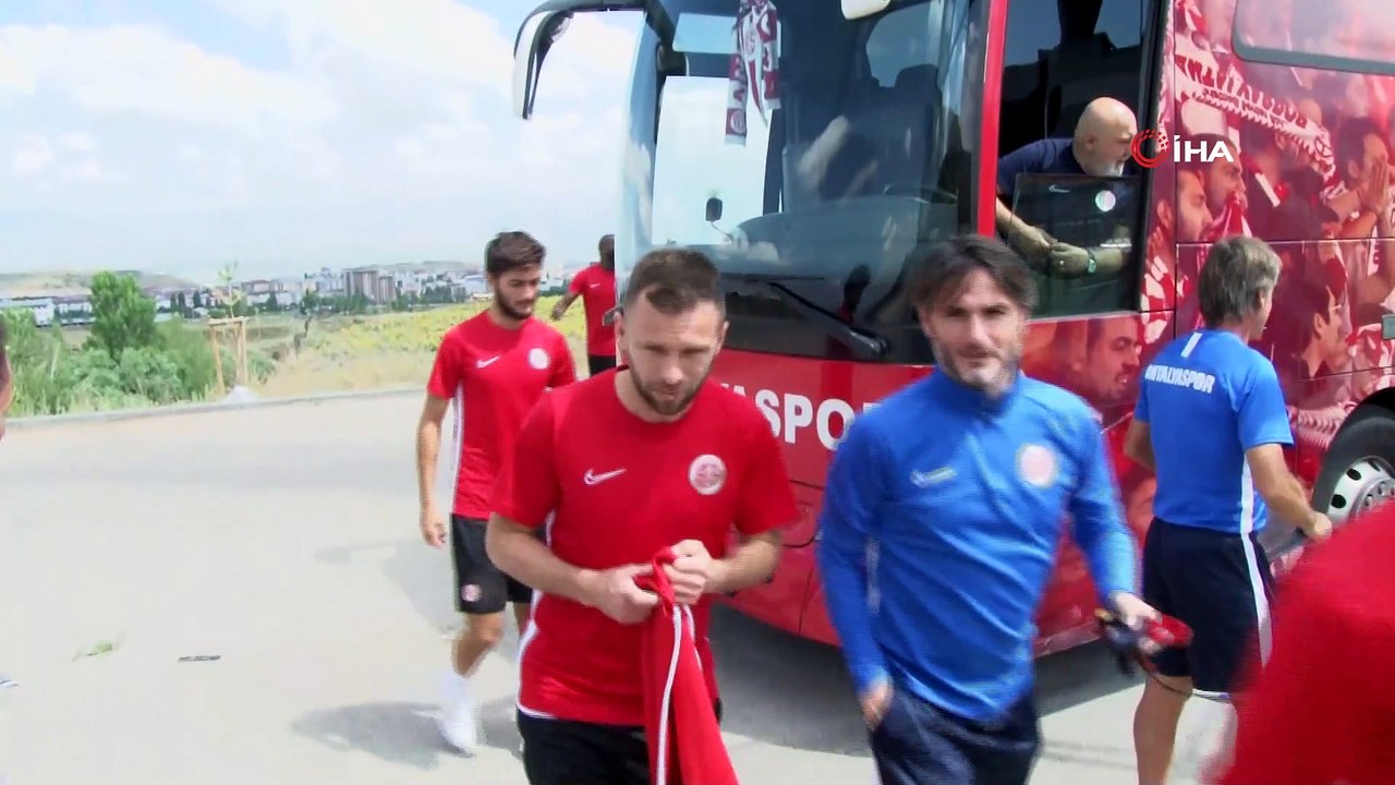 Bülent Korkmaz: 'Transfer çalışmalarımız şu anda iyi gidiyor'