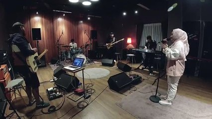 Fatin - Speechless (Naomi Scott Cover)