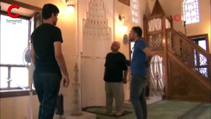 Önce namaz kıldı sonra camideki saati çaldı