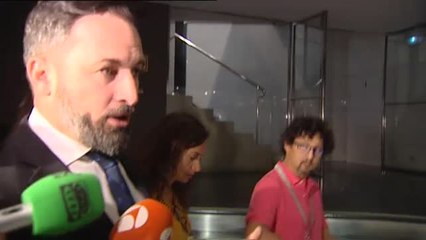 Rivera le niega la foto a Abascal pero Aguado la acepta con Monasterio