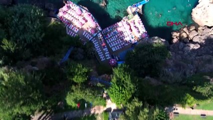 ANTALYA Falez plajlarına yoğun ilgi