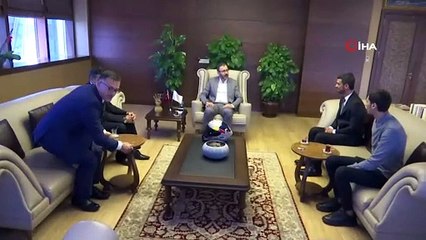 Bakan Kasapoğlu, milli motosikletçi Toprak Razgatlıoğlu’nu kabul etti