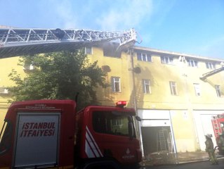 Esenyurt'ta plastik fabrikasında korkutan yangın