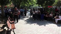DENİZLİ Evinde ölü bulunan fizyoterapist Funda, toprağa verildi
