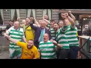 Report TV -Ilir Metën e rrëmbejnë tifozët e famshëm në Sarajevë