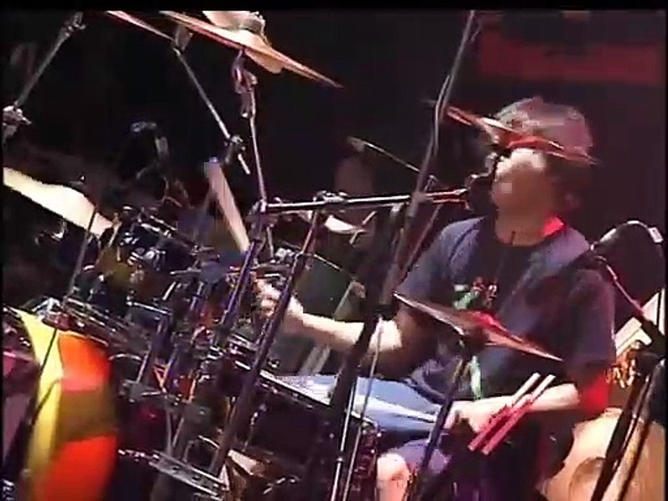 Peterpan_'Yang_Terdalam"_Live_Konser_Soundrenaline_2004_Padang,_Stadion_Agus_Salim(480p)