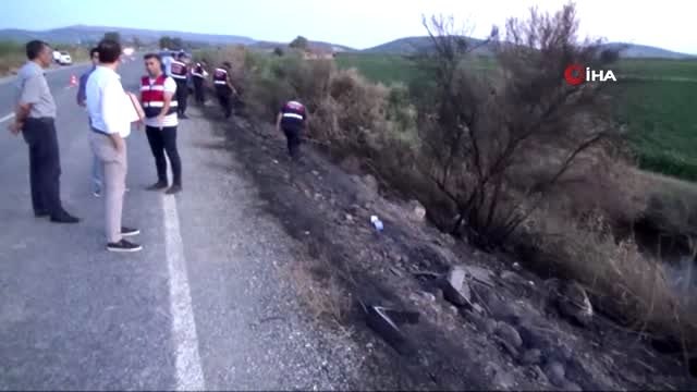 Su dolu kanala düşen araçta, kocasının cesediyle birlikte 25 saat kurtarılmayı bekledi