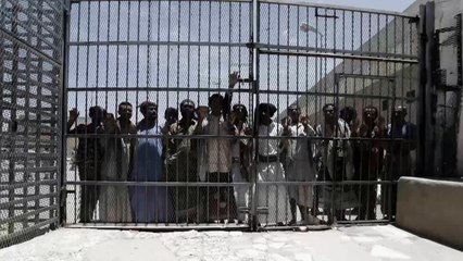محكمة تابعة للحوثيين تقضي بإعدام 30 يمنيا