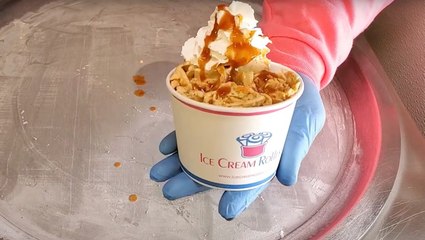 Ice Cream Rolls Made With...A Taco?!