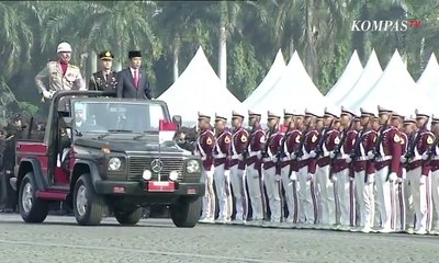 Detik-Detik Presiden Jokowi Lakukan Pemeriksaan Pasukan di Hari Bhayangkara