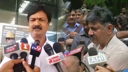 ಮುಂಬೈಗೆ ಹೋದ ಡಿ ಕೆ ಶಿವಕುಮಾರ್ ಬಗ್ಗೆ ಅತೃಪ್ತ ಶಾಸಕರು ಹೇಳಿದ್ದೇನು  | Oneindia Kannada