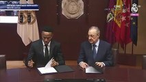 Eder Militao firma su contrato con el Real Madrid