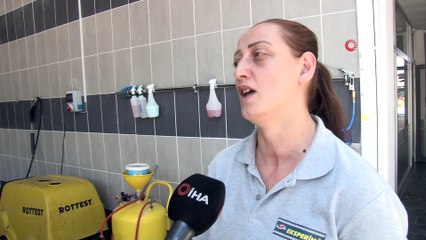 Oto yıkamaya kadın eli değdi