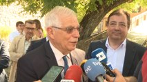 Borrell replica a Torra que ni Cataluña tiene embajadas ni Exteriores espías