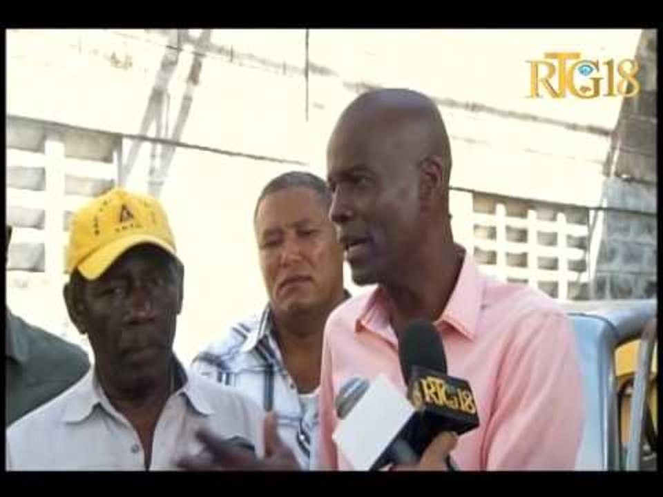 Le Président Jovenel Moïse renouvelle aux détenteurs de camions et de matériels du CNE