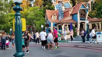 Bagarre familiale à Disneyland