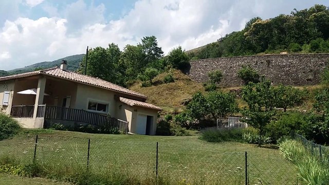 extérieur gite les Hortensias Mayres