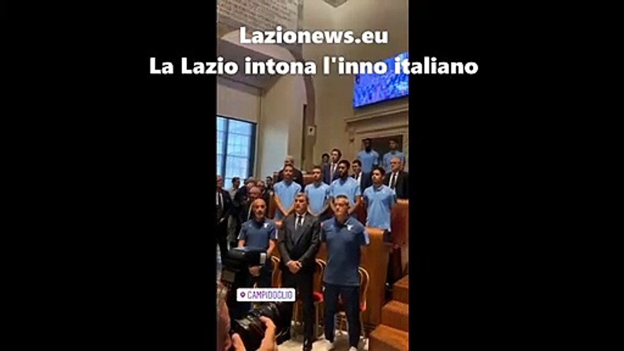 La Lazio intona l'inno italiano in Campidoglio
