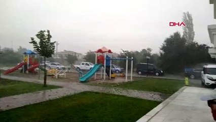 Enez'de dolu ve fırtına etkili oldu