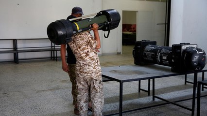 ماوراء الخبر-كيف تبرر فرنسا وجود أسلحتها لدى قوات حفتر؟