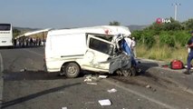 Manisa'da otobüs ve minibüs çarpıştı: 6 ölü, 22 yaralı