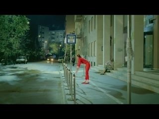 Pub Vodafone "cartwheel"