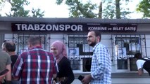 Trabzonspor'da başkan Ağaoğlu, kombine kart satışı yaptı