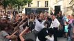 Les images des dizaines de personnes réunies à Paris hier soir pour reprendre ensemble la célèbre danse du film Rabbi Jacob