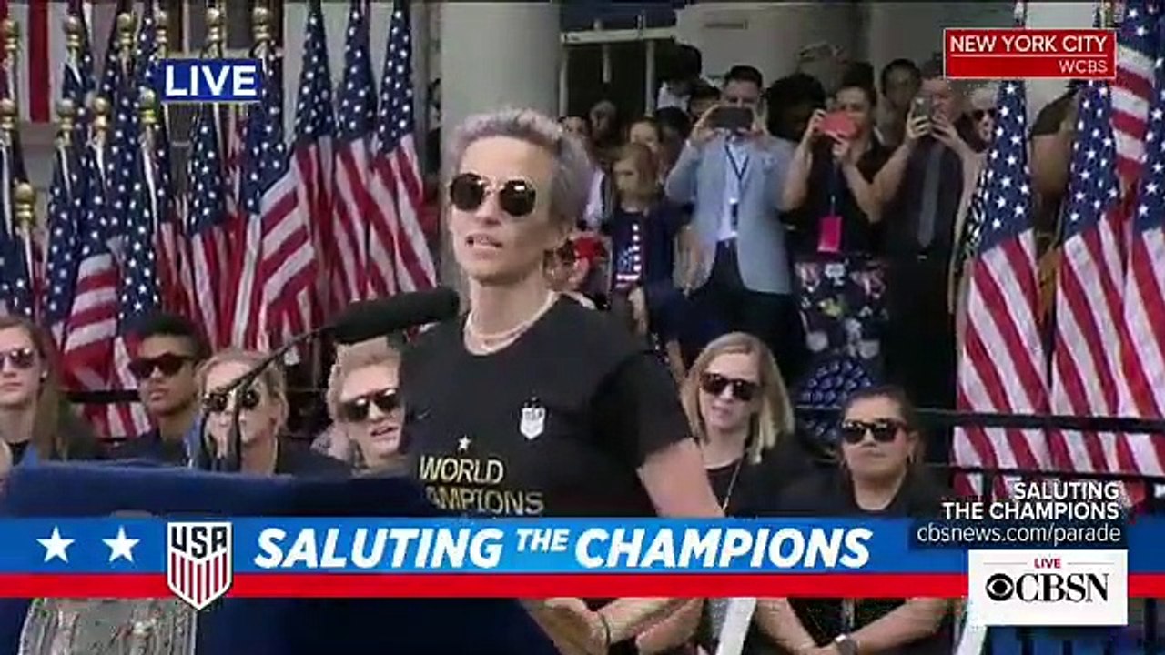 Coupe du Monde de foot féminin: New York fait un triomphe à son équipe de retour de France avec la Coupe... et avec un discours "anti-trump"