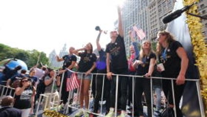 Rapinoe revels in US trophy parade