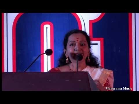 Ilaya Dalapathi Vijay's Mother Shoba Chandrasekhar singing