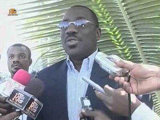 majistra Wilson Jeudy denonse menas ak entimidasyon lap sibi.flv