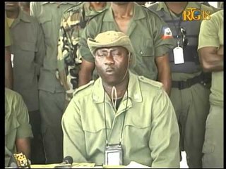 Militè demobilize yo pote eksplikasyon sou ensidan kite pase devan palman