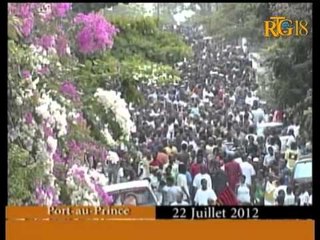 Preparasyon pou resevwa kanaval dè flè a.