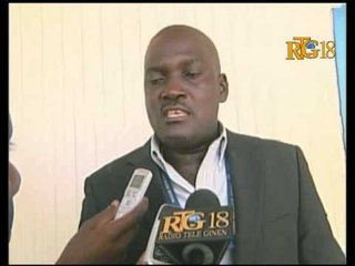 Rankont komisyon finans sena a ak asosyasyon dwanye yo ki tap prezante revandikasyon yo.